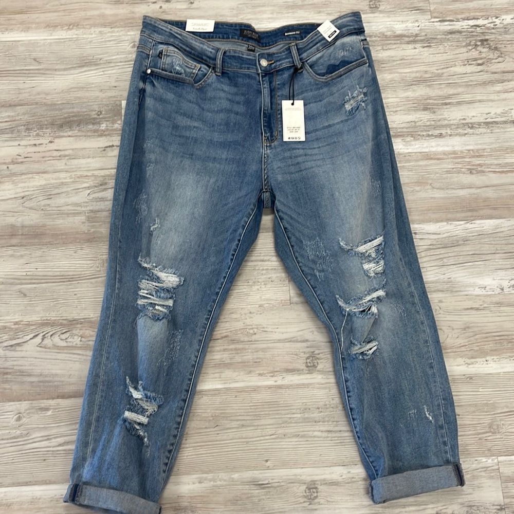 BNWT Judy Blue Boyfriend mid rise